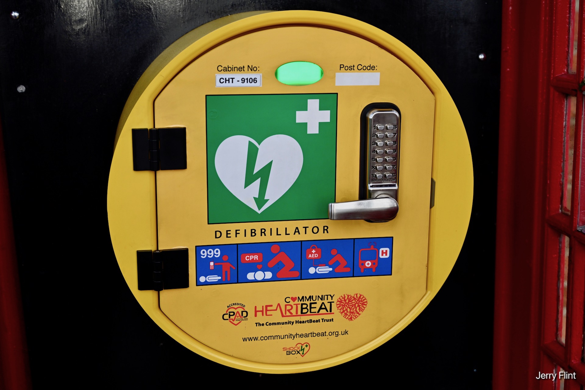 Defibrillator