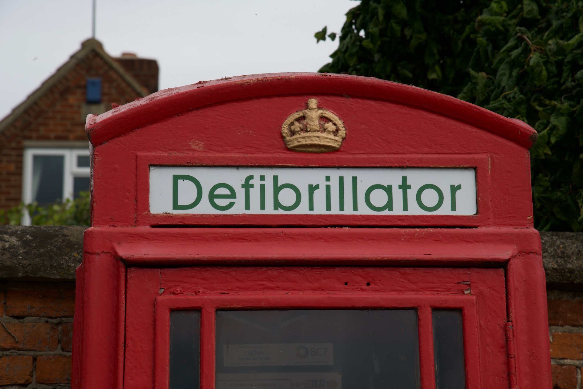 Defibrillator